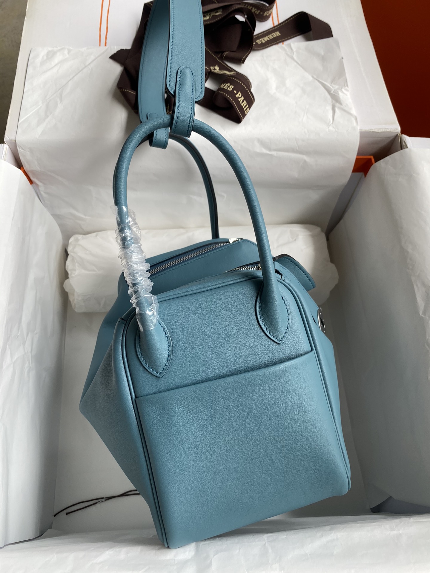 Hermes Lindy 26cm Handbag Shoulder Bag In Azure Blue Swift Leather